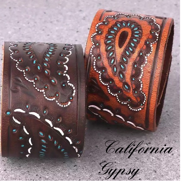 RESTOCKING🎉Tooled Painted Leather Boho Cuff - Picture 8 of 8